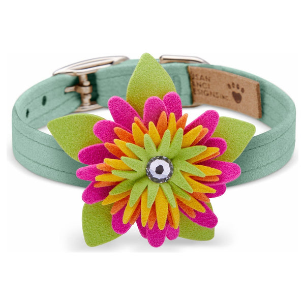 Island Flower Collar